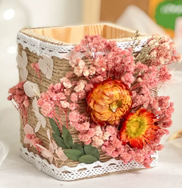 DIY-Sets Stiftehalter DIY · Konservierte Blumen Detail 1 bei Kleines Glück in Magdeburg