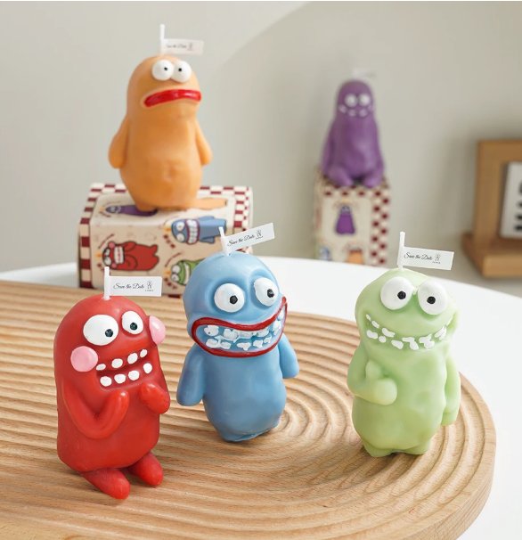 Weird & wonderful scented candle · blind box at Kleines Glück in Magdeburg