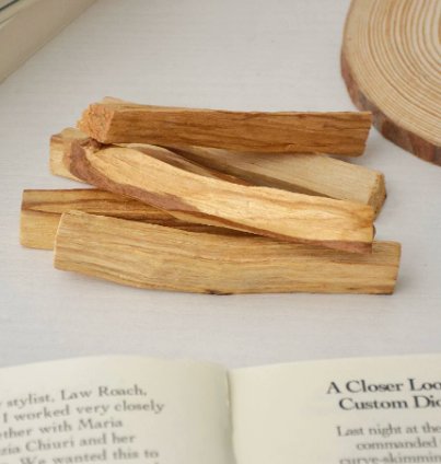 Energie-Reinigung Handgefertigtes Räucherofen-Set · Palo Santo, Kerze und Kräuterbündel Detail 1 bei Kleines Glück in Magdeburg