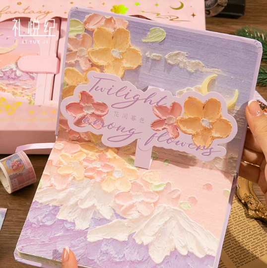 Handgefertigte Produkte Journal-Geschenkset · Rosa Detail 1 bei Kleines Glück in Magdeburg